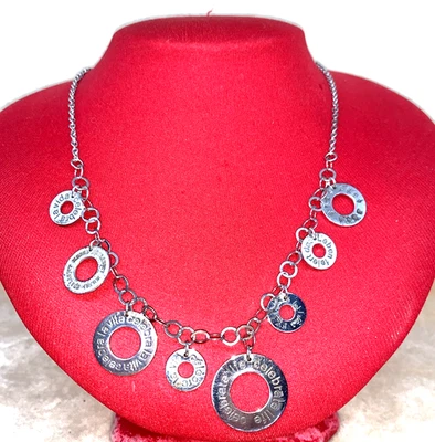 COLLANA PIANEGONDA CELEBRATE LIFE CON PENDENTI  IN VARIE LINGUE IN ARGENTO 925 - Immagine 1 di 4