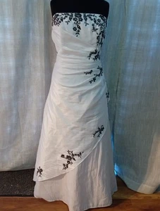 Wedding Dress size 26 Sasha James white/black taffeta , check measurements U - Picture 1 of 6