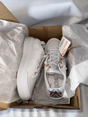 Roxy RG RAE 记忆泡沫女孩休闲运动鞋 5.0 Y 码白色帆布 31137 — 第 1/4 张图片