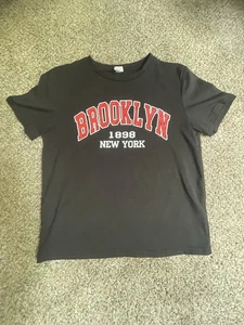 Kids T-Shirt Size 9Y – Brooklyn 1898 New York – Black Red Graphic Tee - Picture 1 of 2