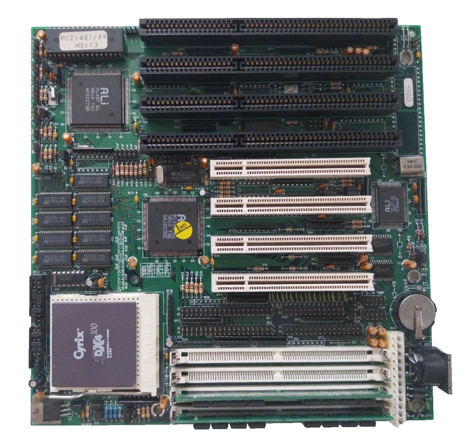 Socket 3 motherboard (PCI1487/89 M5113) + Cyrix DX4-100 + 32Mb EDO RAM - Image 1 of 4
