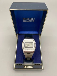 SEIKO A927-5010 LCD DIGITAL CHRONOGRAPH WRISTWATCH VINTAGE 1981 COLLECTABLE - Picture 1 of 8