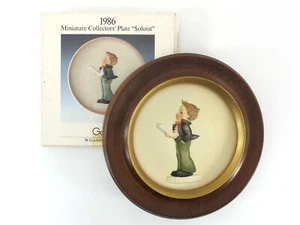 Goebel Hummel Mini COLECCIONISTA PLACA SOLISTA Little Music Makers 1985 marco de madera - Imagen 1 de 10