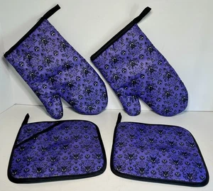 Disney Haunted Mansion Oven Mitts and Pot Holders Set of 4 NEW - Picture 1 of 7