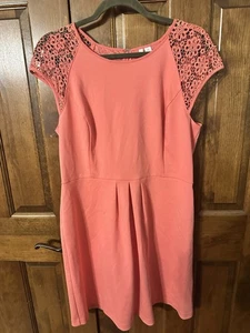 Abito tubino donna Lauren Conrad pizzo corallo dreamer taglia 14 nuovo con etichetta - Foto 1 di 10