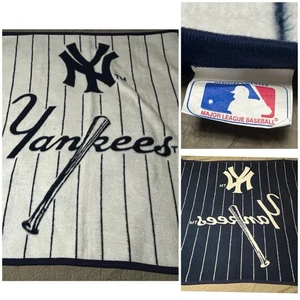 VINTAGE New York Yankees coperta lancio MORBIDA gessato baseball peluche - Foto 1 di 10
