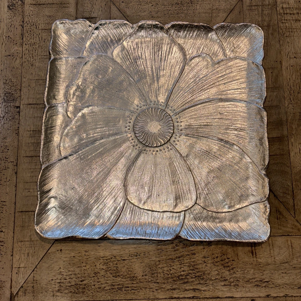 "Bandeja cuadrada para servir Godinger flor de laurel nueva sin etiquetas 14"" cuadrada nueva" Foto 1 de 2