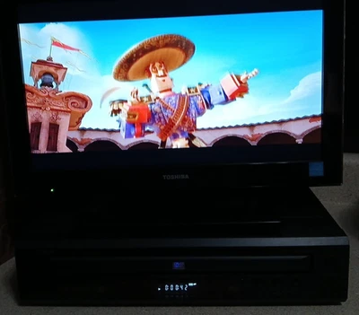 DENON DVM-2815 5-Disc DVD/CD Player w Progressive Scan - Image 1 of 4