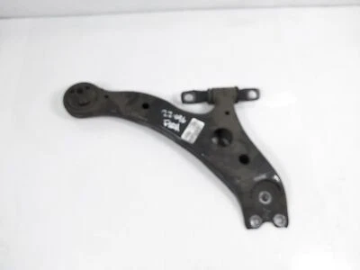Brazo de control inferior pasajero delantero derecho Toyota Solara 2004-2008 48068-06100 Foto 1 de 4