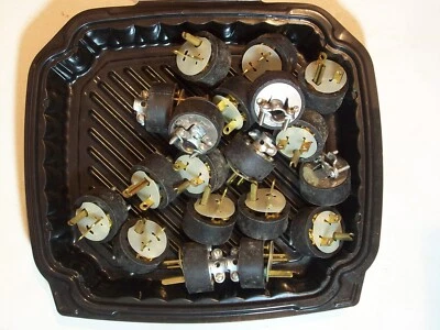 CONECTOR ENCHUFE ELÉCTRICO EAGLE 212 15A 250V 3 CLAVIJAS MACHO VINTAGE PARA CABLE REDONDO Foto 1 de 4