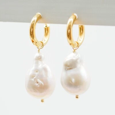 Vergoldete Ohrringe mit Barockperle - Bild 1 von 2