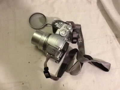 CANON Camera PC 1130 Power Shot S2 IS 5 mega pixels Camera - Image 1 of 4