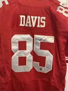 Vernon Davis Signed San Francisco 49ers Red Jersey Beckett BAS Autograph - Picture 1 of 4