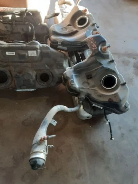 (LOCAL PICKUP ONLY) Fuel Tank Fits 06-10 BMW 550i 1498011 Foto 1 de 4