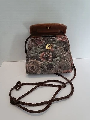 复古 Rolf’s 花卉挂毯和皮革斜挎包迷你钱包袋 阅读 — 第 1/4 张图片