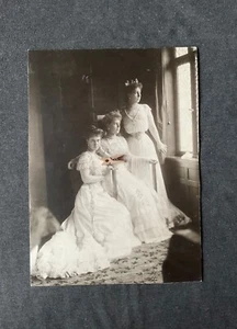 REAL Photo Romania Kingdom  Queen Marie of Romania , with daughters - Picture 1 of 3