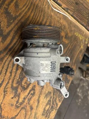 Compresor de aire acondicionado MAZDA CX3 16 17 18 19 20 21 22 Foto 1 de 3