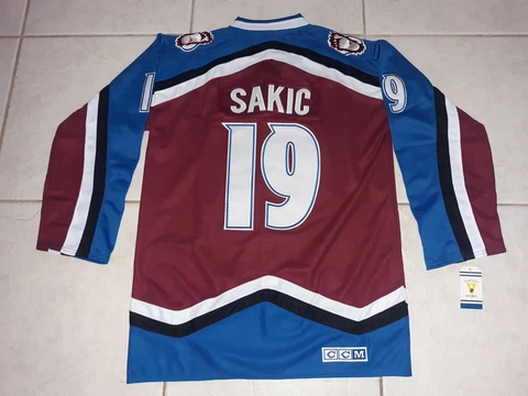 JOE SAKIC COLORADO AVALANCHE CCM VINTAGE HOCKEY THROWBACK JERSEY. SIZE LG. NWT Cover