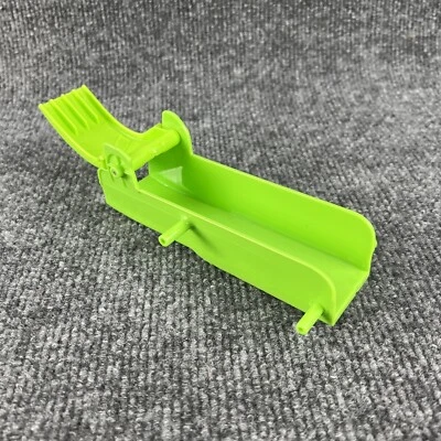 Hot Wheels Colossal Crash Replacement Part GFH87- Right Green Jump Ramp - Image 1 of 4