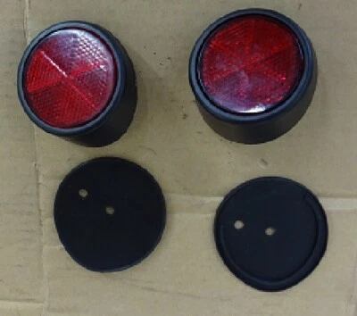 MITSUBISHI L200 K74T MODEL 1998 06 REAR PAIR REFLECTOR LENSES RH LH MR109135    - Image 1 of 4