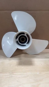 Used 14 x 11 Aluminum Outboard Propeller For Yamaha Motors 50-130HP 15 Tooth RH - Bild 1 von 3