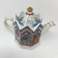 Vintage Sadler Kings and Queens Elizabeth I of England 1558-1603 Teapot w/ Lid