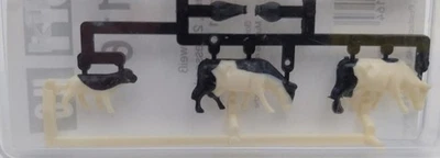 Kibri 8116 escala HO vacas blancas y negras y 1 ternero (juego de 6) Foto 1 de 2