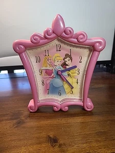 Reloj de Pared Princesas Disney Vintage Rosa, Funciona con Pilas AA - Imagen 1 de 11