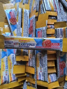 Emergen-C Kidz Crystals On The Go No Water Needed 112 PKTS Strawberry SEE DATE - Picture 1 of 5