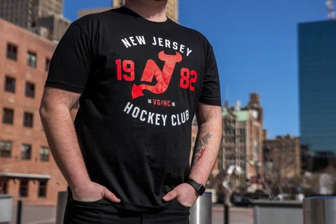 Vtg 90s New Jersey Devils Hockey Club Shirt Unisex Men Women all size Cover