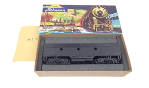 7F Athearn HO 3024 F7B DMY Undecorated Diesel Engine In Box - Picture 1 of 4