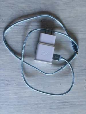 Genuine Samsung Adaptive Fast Charging Travel Adapter/Wall Charger EP-TA200 - Image 1 of 3