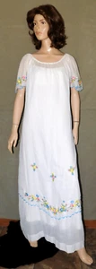 Vintage TDFS 2 Piece Maxi Flowered Caftan, L, Embroidered Long Floral Dress Set - Picture 1 of 15