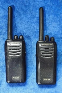 2X Kenwood TK-3501 UHF FM PMR radio portatile DIFETTOSA - Foto 1 di 4