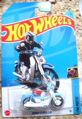 2023 HOT WHEELS HW MOTO #3/5 BLUE & WHITE HONDA SUPER CUB - Image 1 of 4