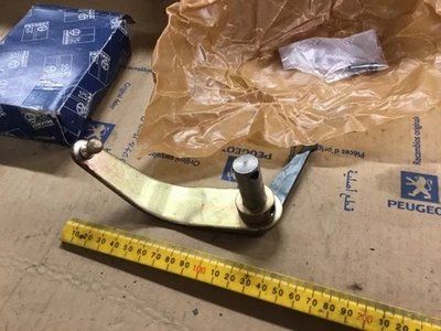 PEUGEOT 305 205 BE1 GEAR LINKAGE CONTROL LEVER ARM 252532  pre 1990 - Image 1 of 4