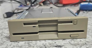 RETRO CLEAN VINTAGE 5.25 /3.5 DUAL FLOPPY TEAC FD-505, FITS IN ONE 5.25 BAY - Afbeelding 1 van 6