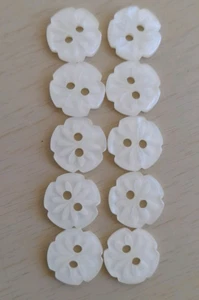 10 X Small Flower Shaped White Buttons for Baby Cardigans/Matinee Jackets etc - Picture 1 of 3
