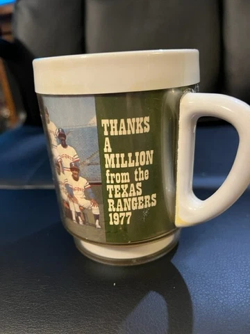 Vintage 1977 Texas Rangers MLB Baseball Souvenir Team Photo Coffee Mug Cup Cover