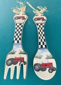 Vintage Farmhouse Fork & Spoon Home Decor Wall Art. Size 16x4in Great Condition! - Picture 1 of 3