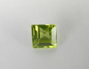 .70 Carats Natural Green Arizona Peridot Faceted Gemstone Square PRT83 - Picture 1 of 2