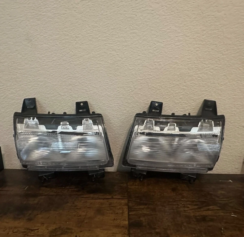 吉普 JL 牧马人 原始设备制造商 前司机 乘客 前转信号 2018 - 2024 对 — 第 1/2 张图片