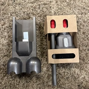 OEM Dyson Gen5 Detect SV23 Outsize SV24 Wall Mount Docking Station Plus Tools - Picture 1 of 2