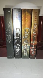 The Mortal Instruments Bücher 1-4 Lot: City of Bones, City of Ashes, City of Glas - Bild 1 von 6