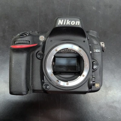 Цифровой зеркальный фотоаппарат Nikon D600 - Изображение 1 из 4