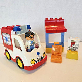 LEGO Duplo Ambulance EMT Truck Van w Figure First Aid Kit 13 pc 10527 Incomplete