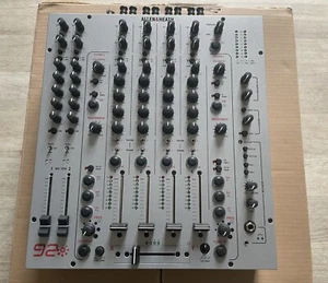 Allen & Heath Xone:92 Edycja limitowana (w idealnym stanie) - Zdjęcie 1 z 7