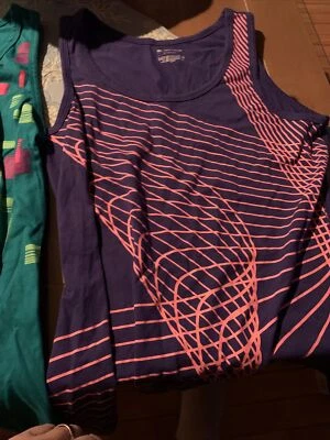 Camisetas sin mangas Tek Gear 2 Dry Tek para mujer medianas, moradas y verdes-usadas solo unas pocas X’s Foto 1 de 4