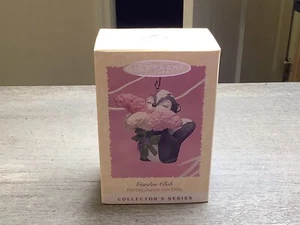 Garden Club Keepsake Ornament Sello 1996 Colección Pascua 2 mofetas y jacinto - Imagen 1 de 2