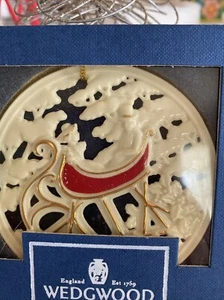 Wedgewood WEISSER JASPIS SCHLITTENFAHRT ORNAMENT NEU IM KARTON - Bild 1 von 1